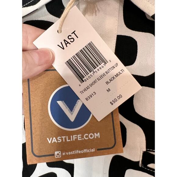 Vastlife TV Head Short Sleeve Button-Up Shirt Black Multi Men's Size Medium NWT - Picture 4 of 6